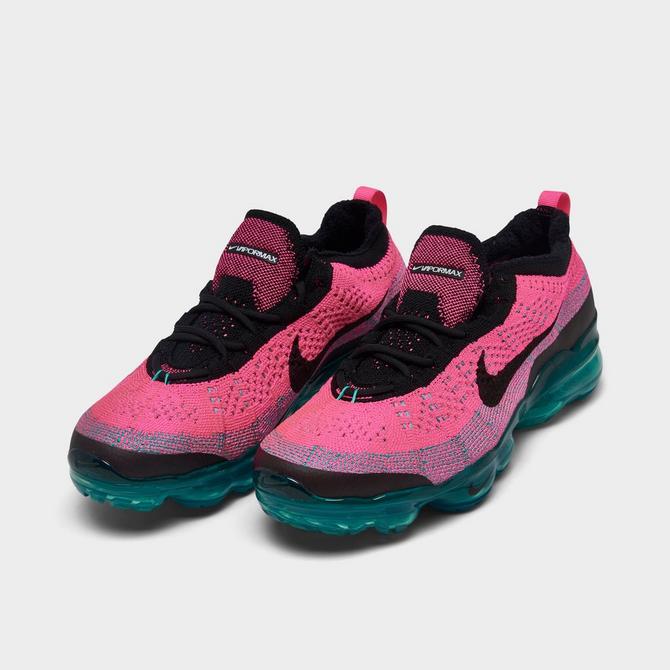 Nike air vapormax 2024 black and pink