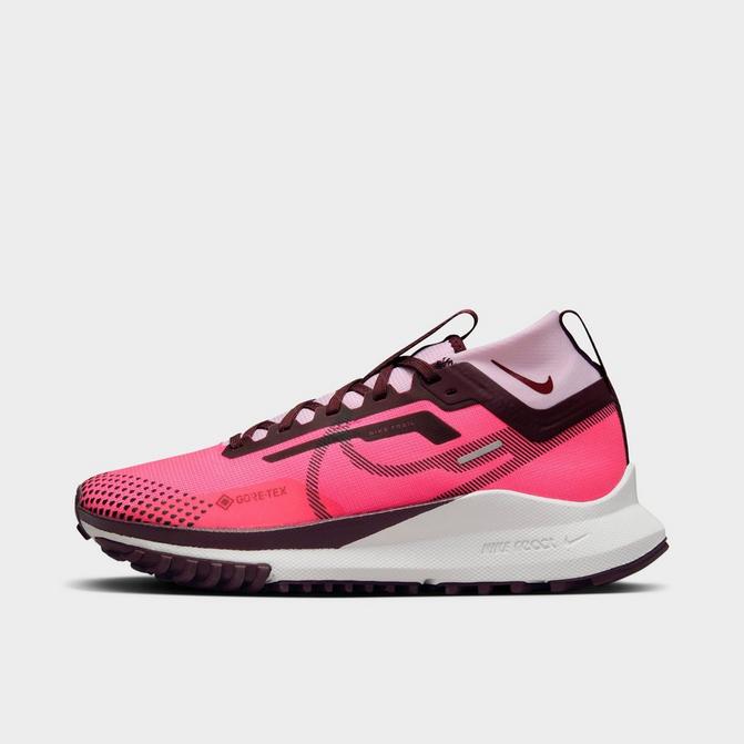 Nike water best sale resistant shoes womens