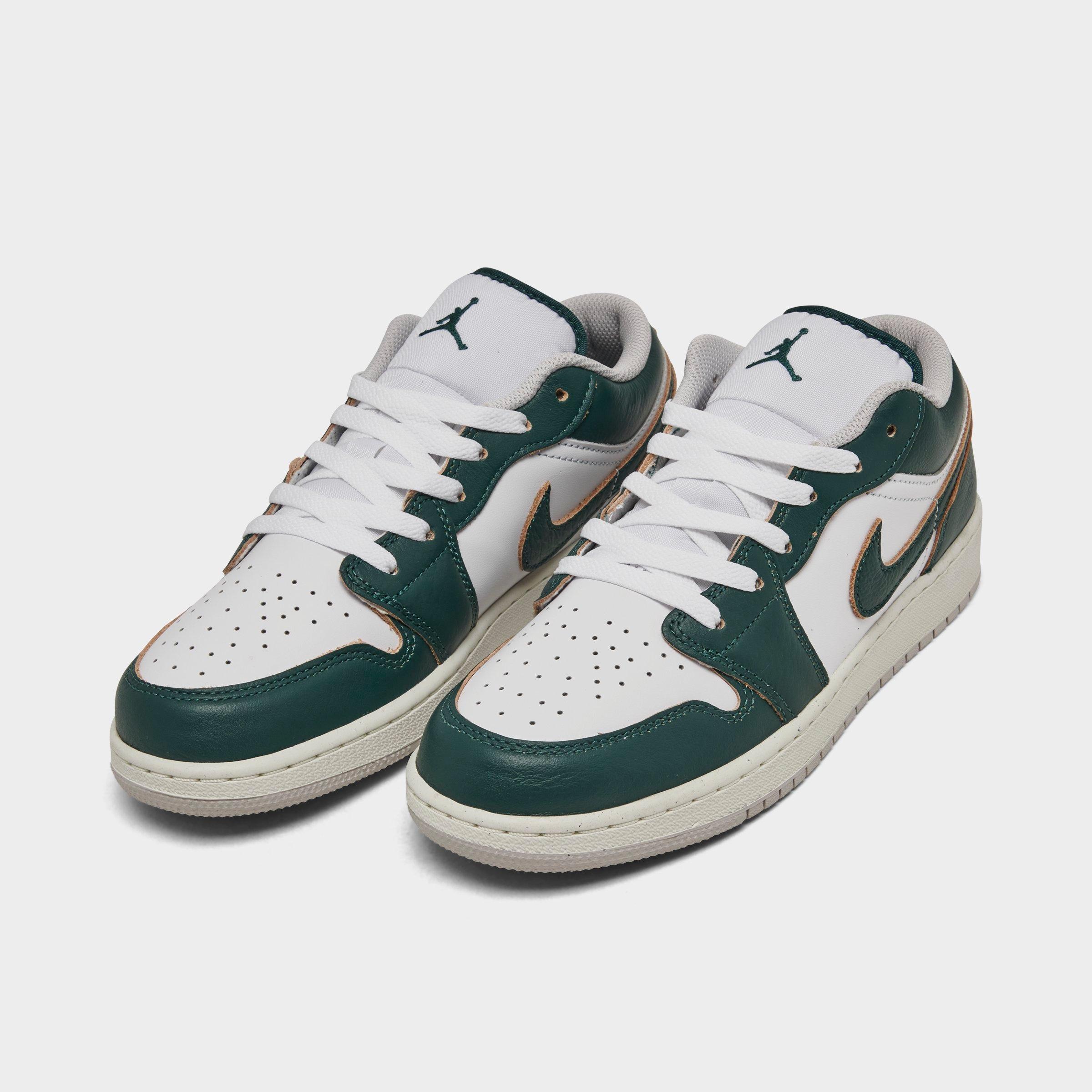 Big Kids' Air Jordan Retro 1 Low SE Casual Shoes