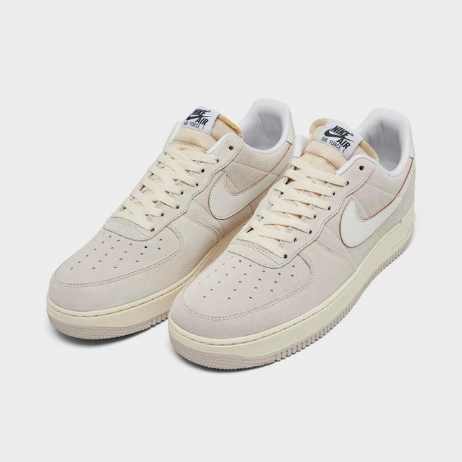 Nike Men's Air Force 1 '07 LV8 Basketball Shoe Sail/Light/Bone/Metallic/Gold 9.5