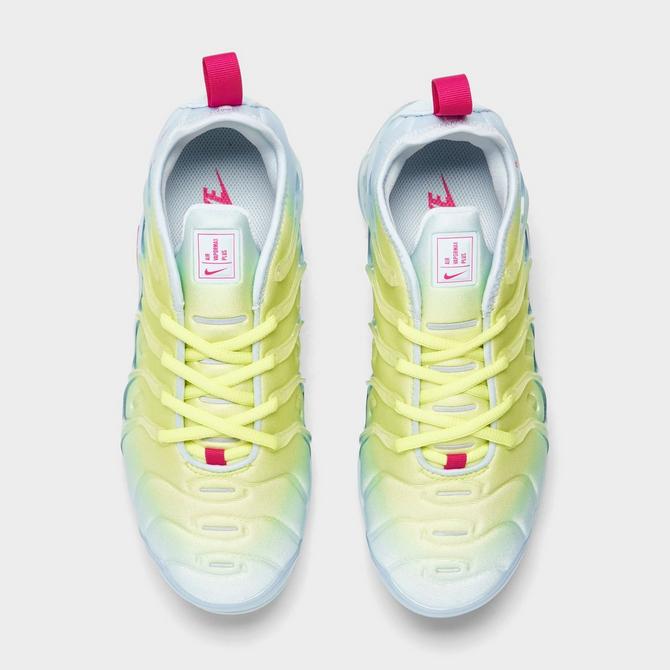 Vapormax plus shop blue pink yellow