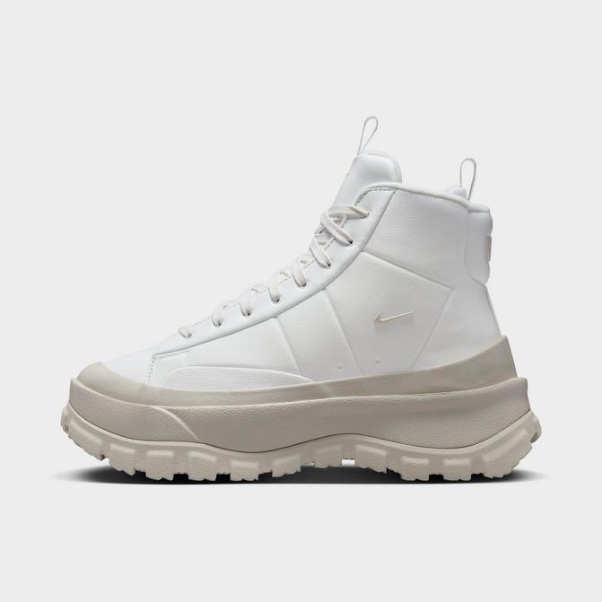 Women s Nike Blazer Roam Mid Winterized Shoes Finish Line