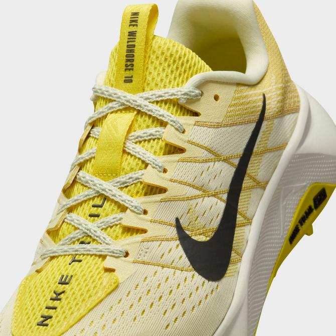 Front view of Men's Nike Wildhorse 10 Trail Running Shoes in Alabaster/Lightning/Saturn Gold/Medium Ash Click to zoom