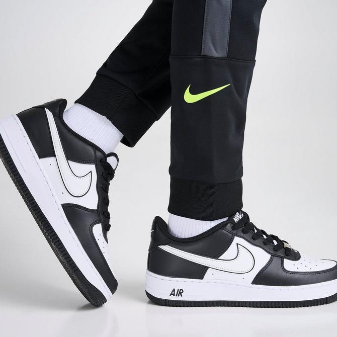 Nike air force 1 2024 low white with joggers