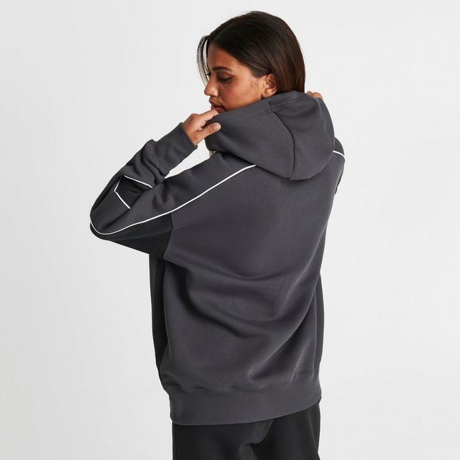 From Gym to The Streets, Nike Tech Fleece Does It All