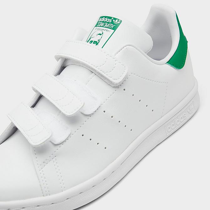 Front view of Little Kids' adidas Originals Stan Smith Primegreen Hook-and-Loop Casual Shoes in Cloud White/Cloud White/Green Click to zoom