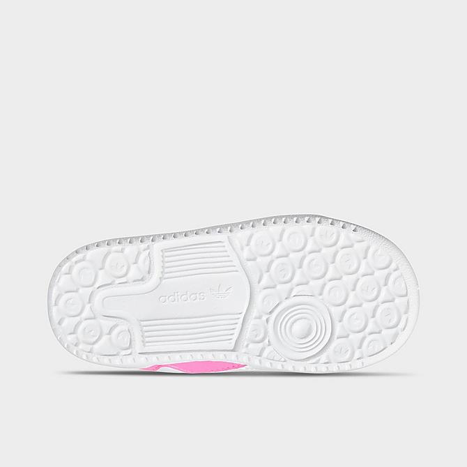 Bottom view of Girls' Toddler adidas Originals Forum Low Casual Shoes in Cloud White/Screaming Pink/Cloud White Click to zoom