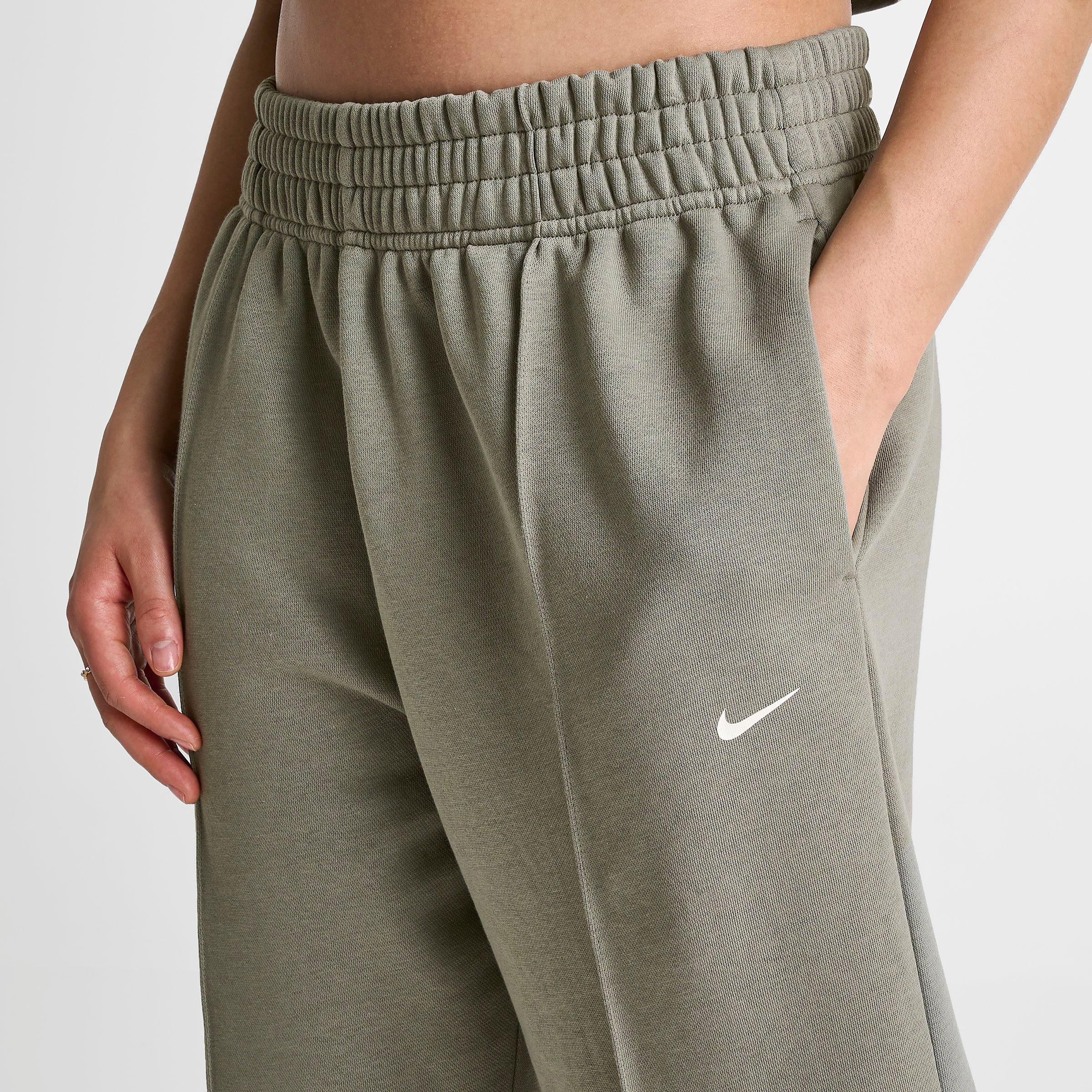 nike sportswear swoosh jogger