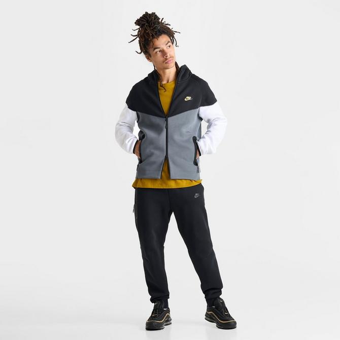 Nike fashion tech fleece gold