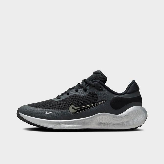 Big Kids Nike Revolution 7 SE Running Shoes Finish Line