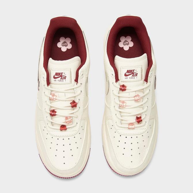 Nike Women's Air Force 1 '07 Shoes