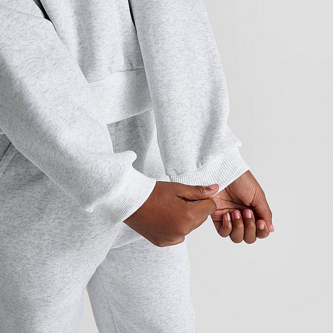 Girls' Nike Sportswear Club Fleece Boxy Crewneck Sweatshirt Girls' Nike Sportswear Club Fleece Boxy Crewneck Sweatshirt