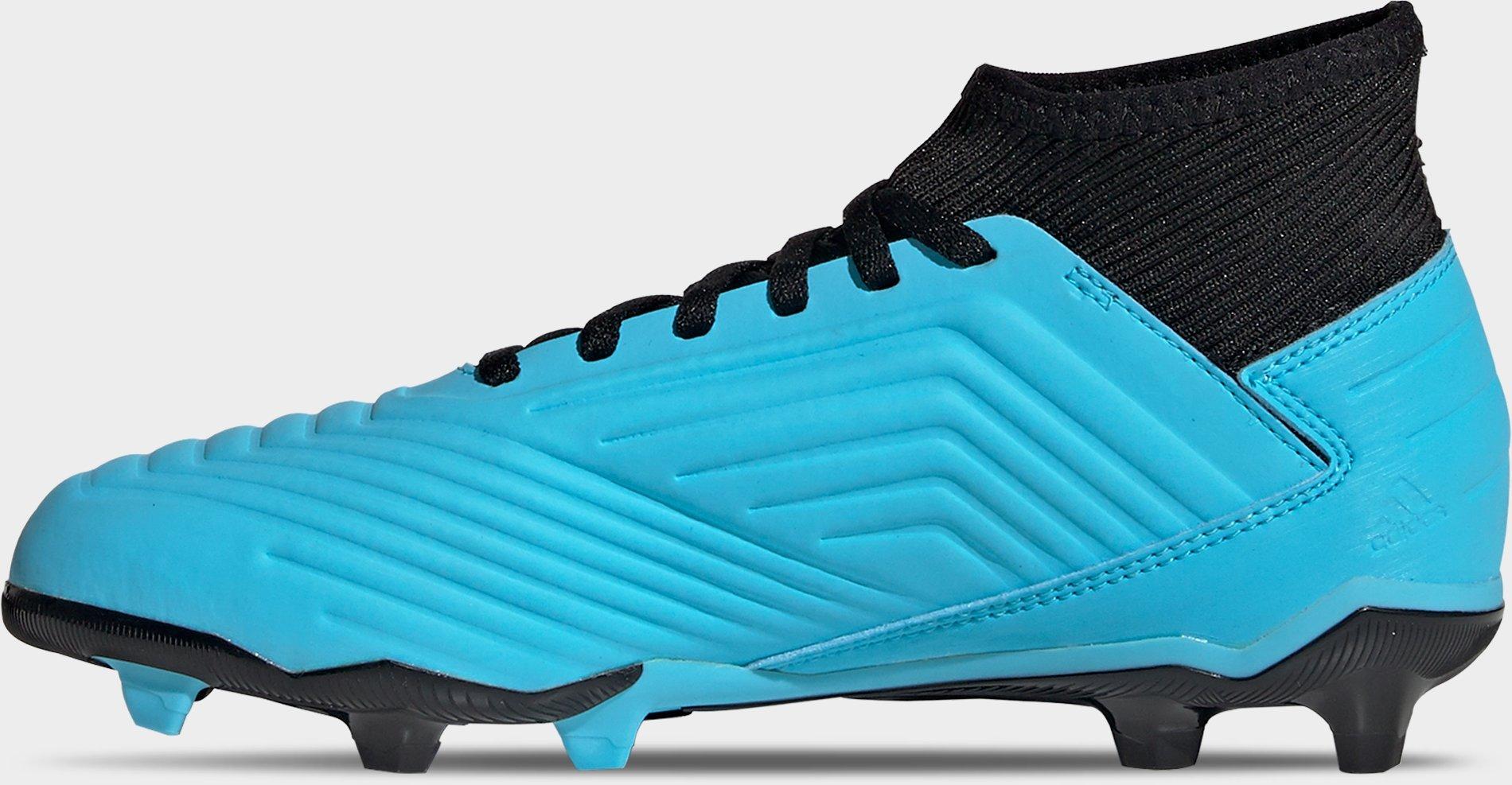 casual soccer shoes