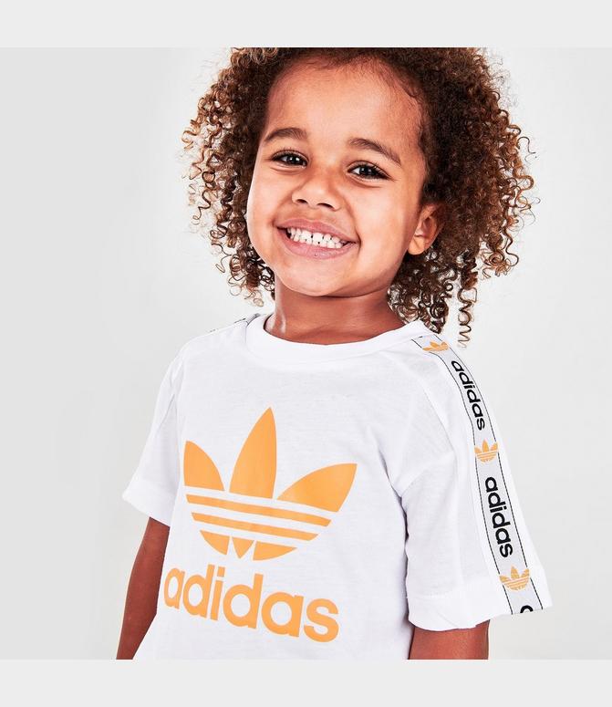 Boys' Infant and Toddler adidas Originals On The Edge T-Shirt and Shorts Set Boys' Infant and Toddler adidas Originals On The Edge T-Shirt and Shorts Set