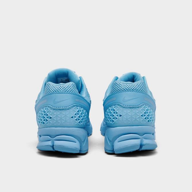 media./i/finishline/DM0570_615_M5?$d