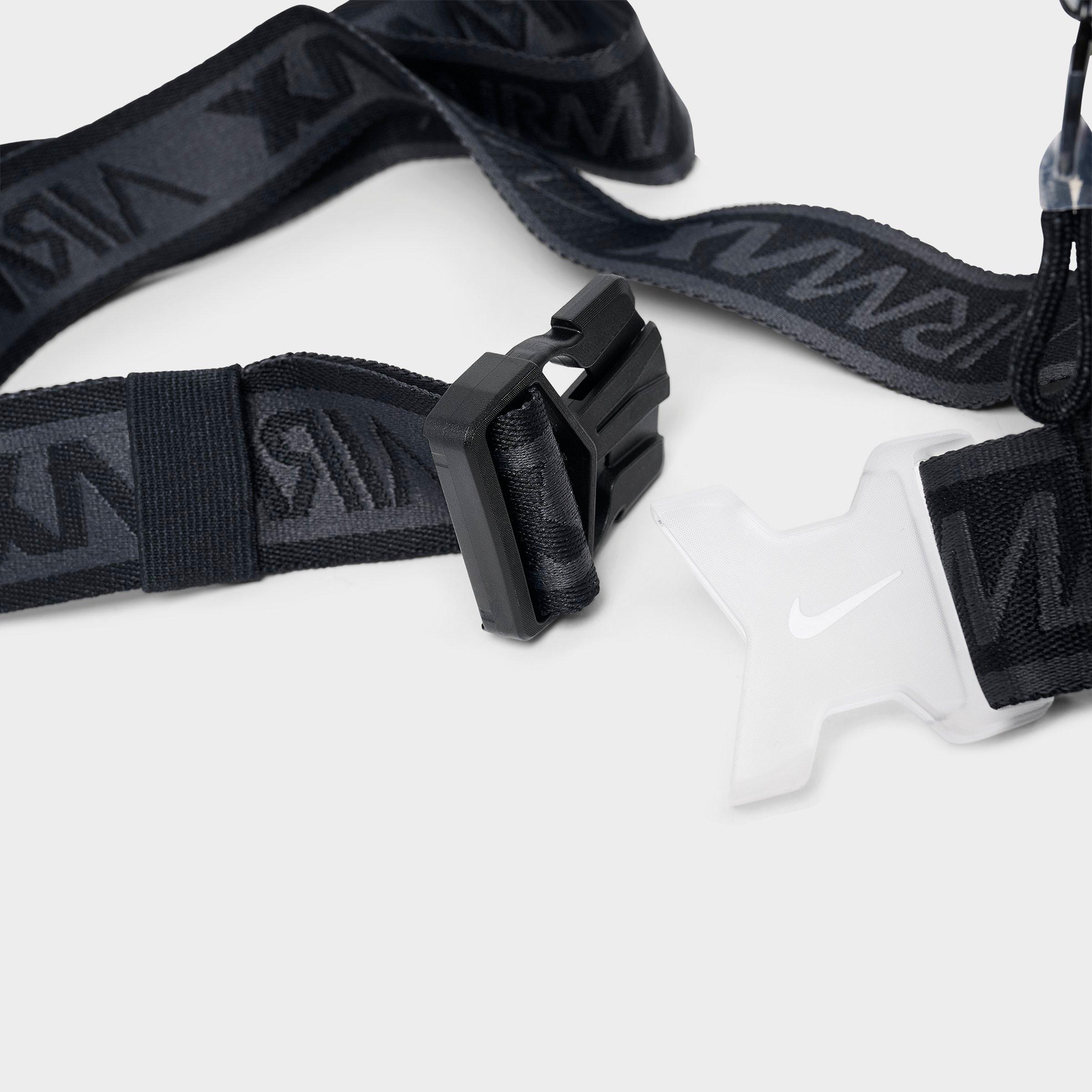 Nike Sportswear Essentials Crossbody Bag (1L)