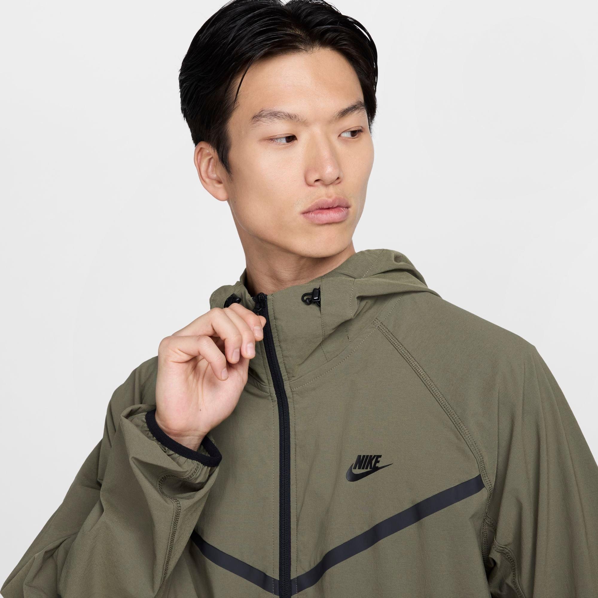 ジャケット・アウター Nike Tech Windrunner Woven Jacket Nike Tech Windrunner Men's Woven Full-Zip Jacket. Nike ID