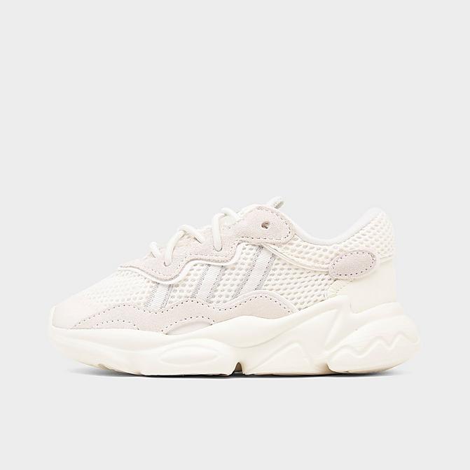 Right view of Boys' Toddler adidas Ozweego Athletic Casual Shoes in Off White/Silver Metallic/Off White Click to zoom