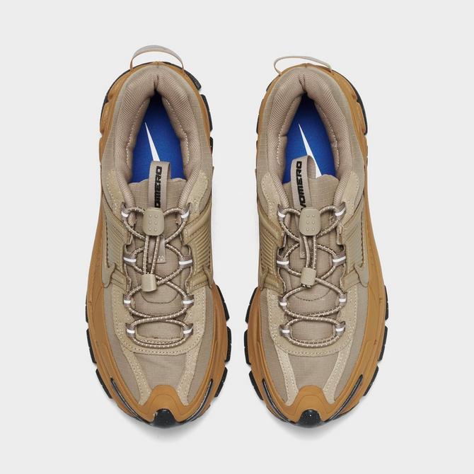 Back view of Women's Nike Zoom Vomero Roam Winterized Casual Shoes in Flax/Khaki/Anthracite/University Gold Click to zoom