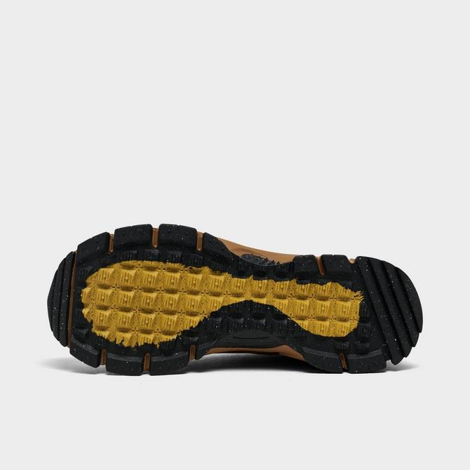Bottom view of Women's Nike Zoom Vomero Roam Winterized Casual Shoes in Flax/Khaki/Anthracite/University Gold Click to zoom