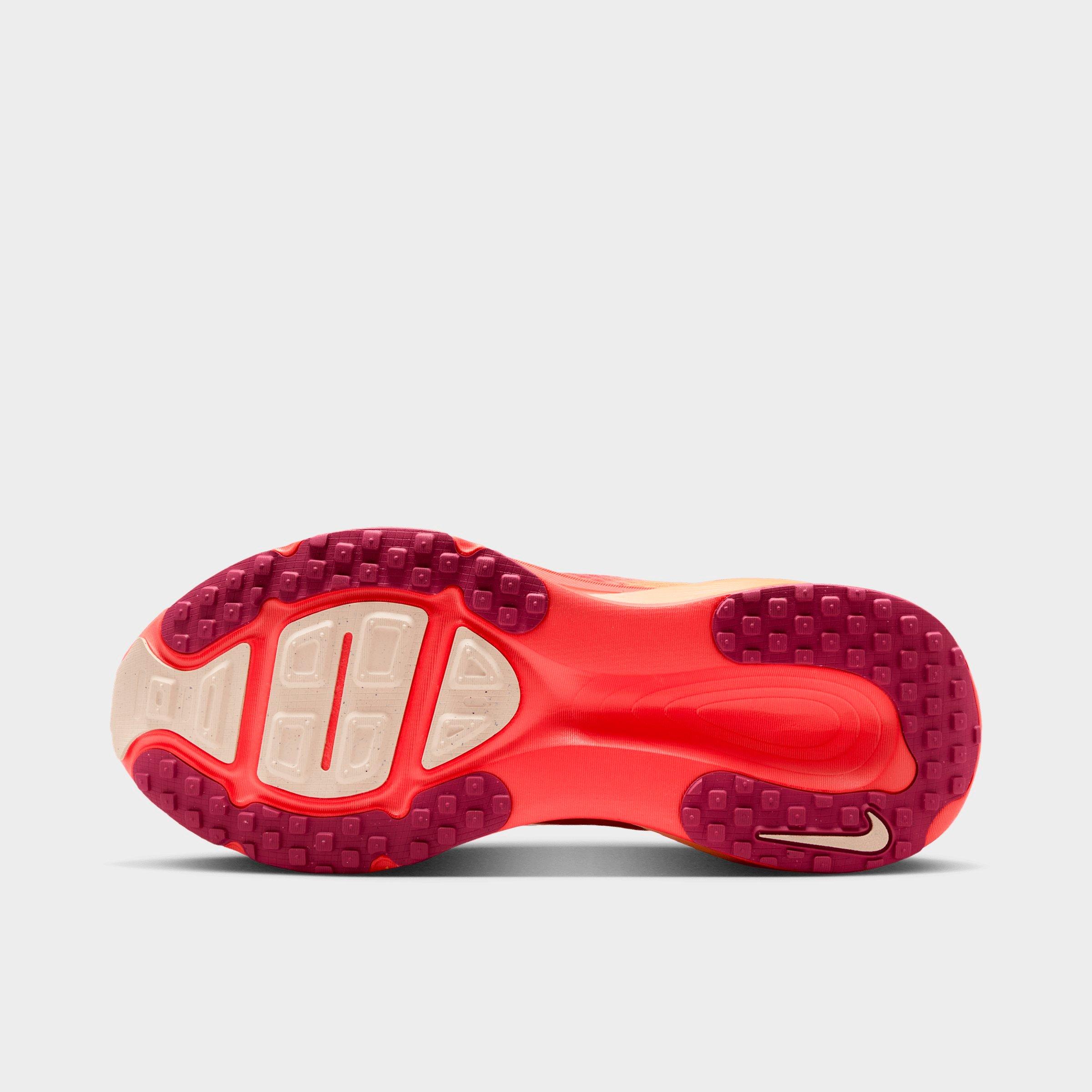 Women's Nike Vomero 18 SE Running Shoes | Finish Line