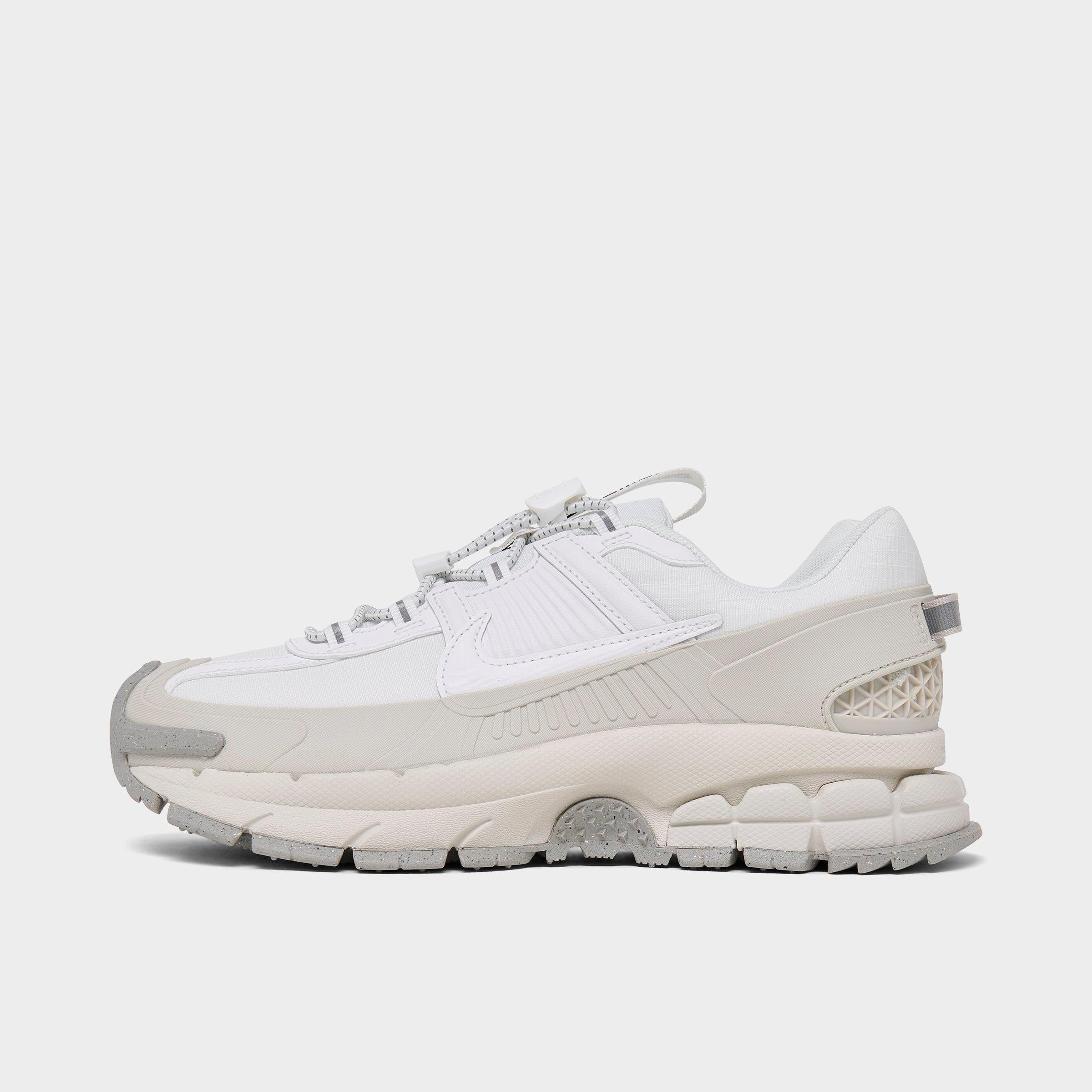 Women's Nike Zoom Vomero Roam Casual Shoes | Finish Line