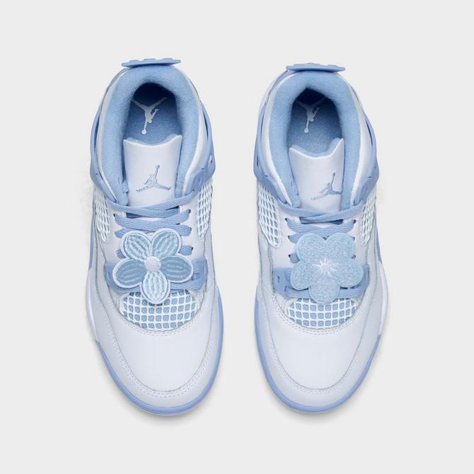 Back view of Girls' Little Kids' Air Jordan Retro 4 Basketball Shoes in White/Blue Tint/Oil Green/Aluminum Click to zoom