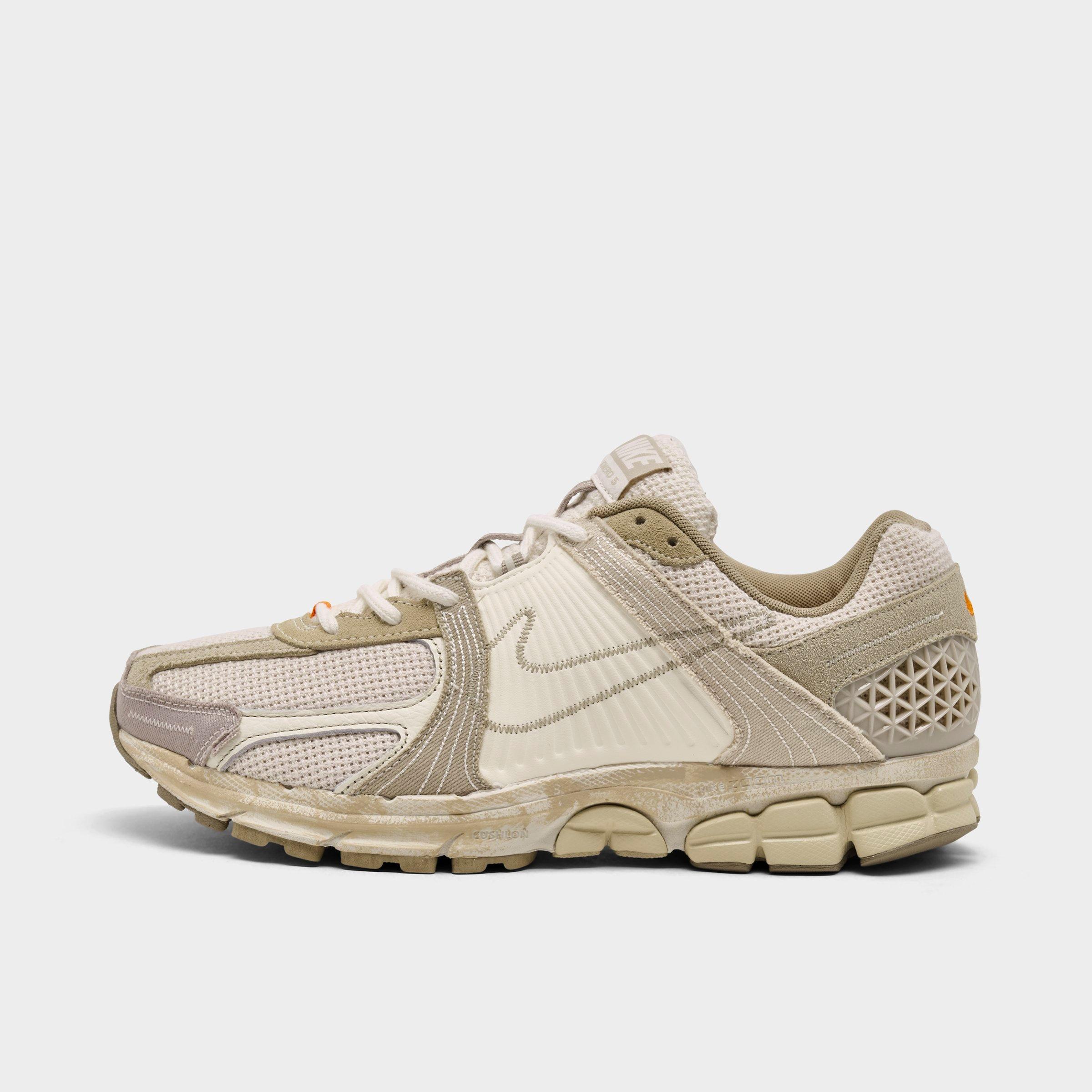 靴 NIKE W ZOOM VOMERO 5 SE Men's Nike Zoom Vomero 5 SE Canvas Casual Shoes | Finish Line