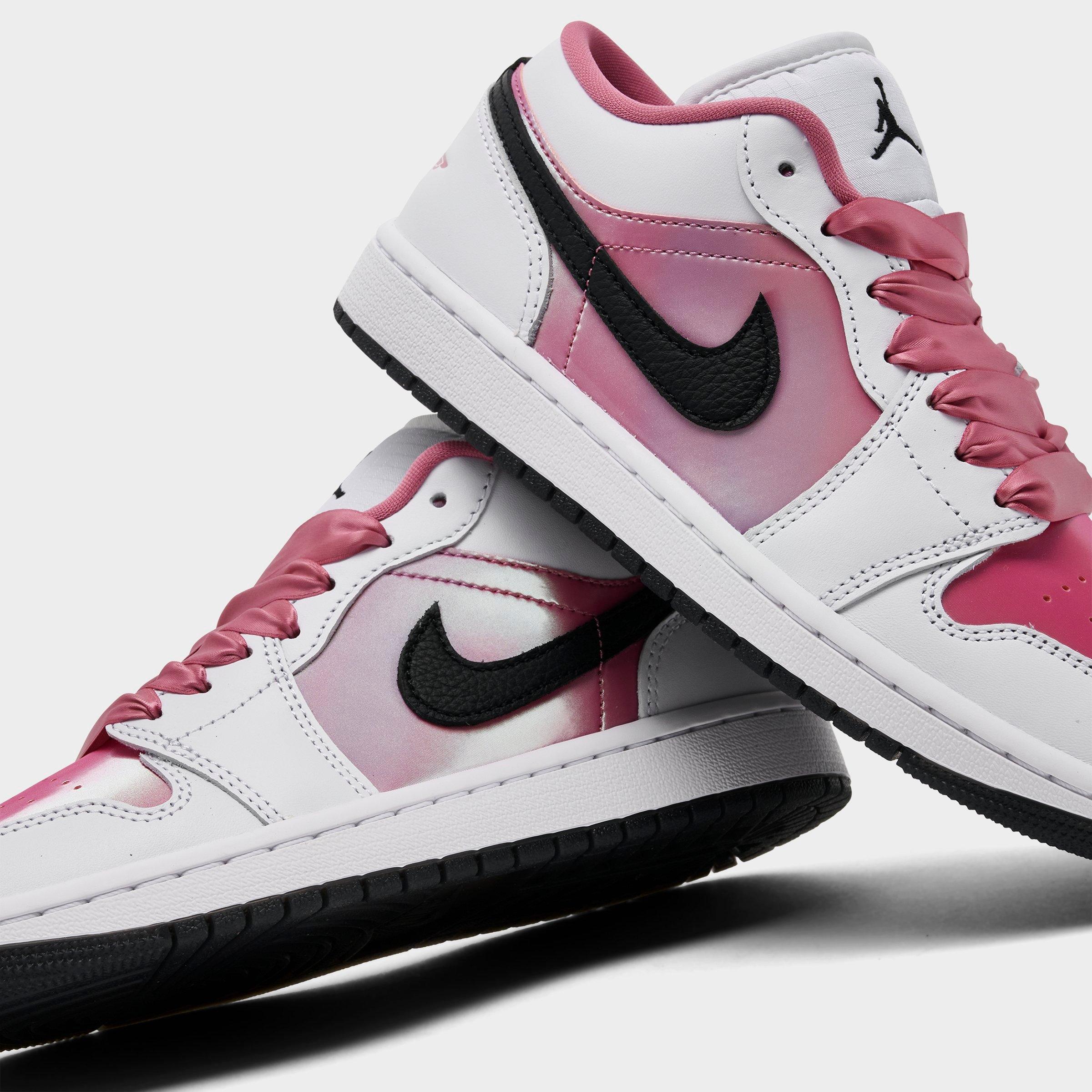 Women's Air Jordan Retro 1 Low SE Casual Shoes | Finish Line