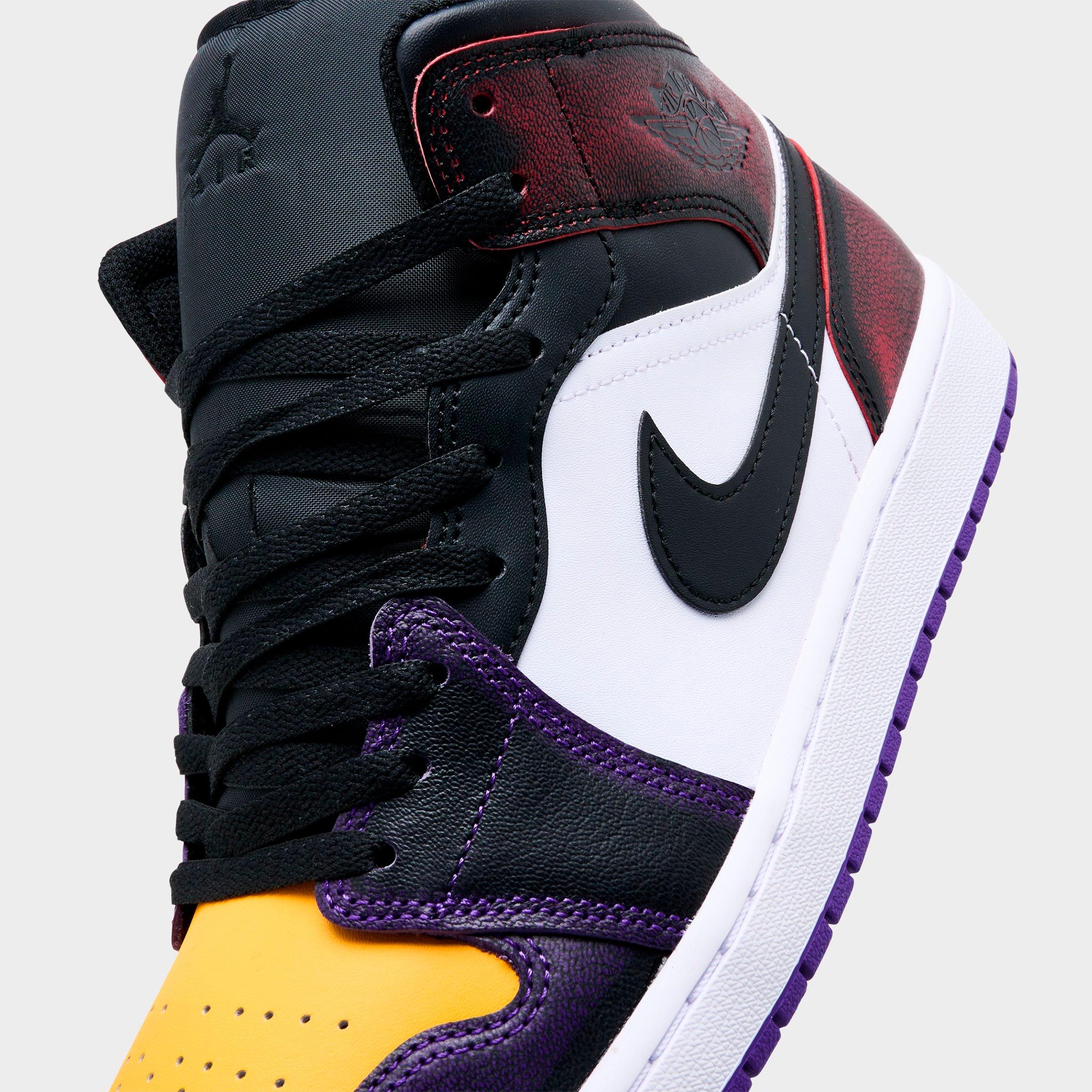 Men's Air Jordan Retro 1 Mid SE Casual Shoes | Finish Line