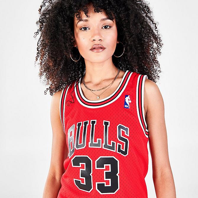 Mitchell & Ness Swingman Chicago Bulls Road 1997-98 Scottie Pippen Jersey, Red