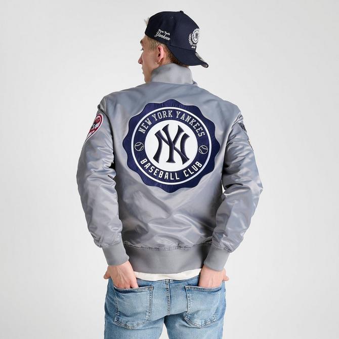 Yankees deals bullpen jacket