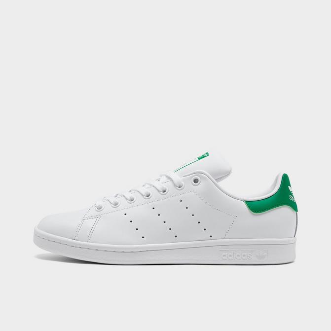 Right view of Men's adidas Originals Stan Smith Casual Shoes in White/White/Green Click to zoom