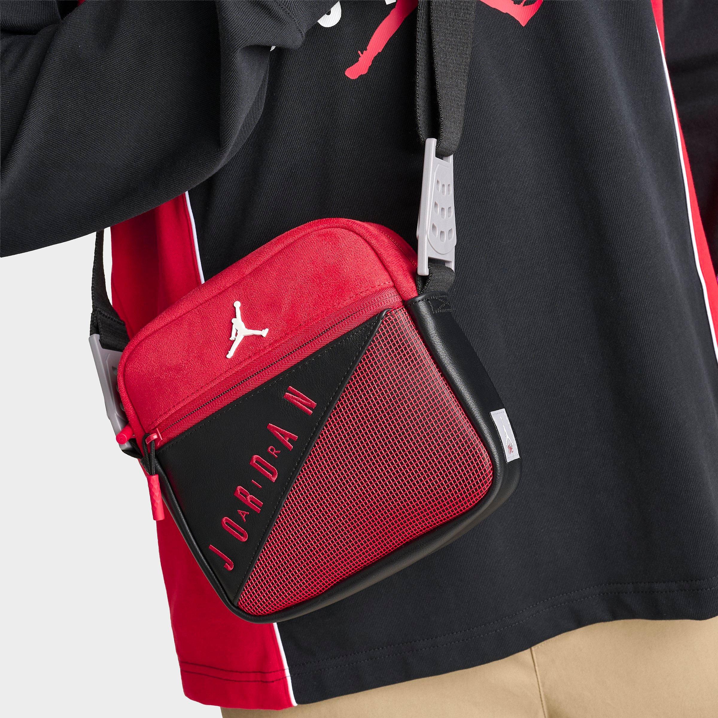 Jordan AJ4 Toro Bravo Crossbody Bag (2L) | Finish Line
