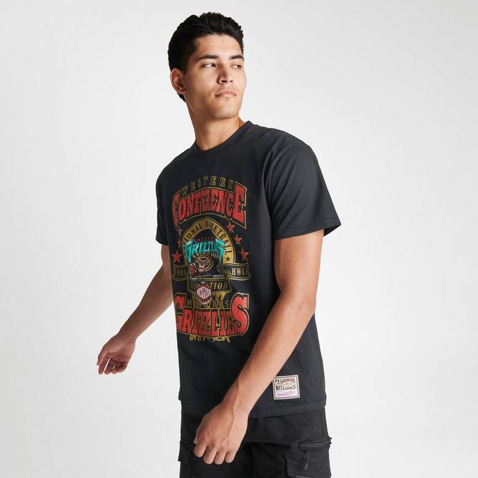 Men's Mitchell & Ness Chicago Bulls NBA Hardwood Classics 3 Rings Graphic T- Shirt