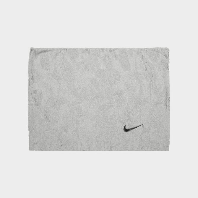 overhandigen nederlaag De Kamer Nike Cooling Loop Towel| Finish Line