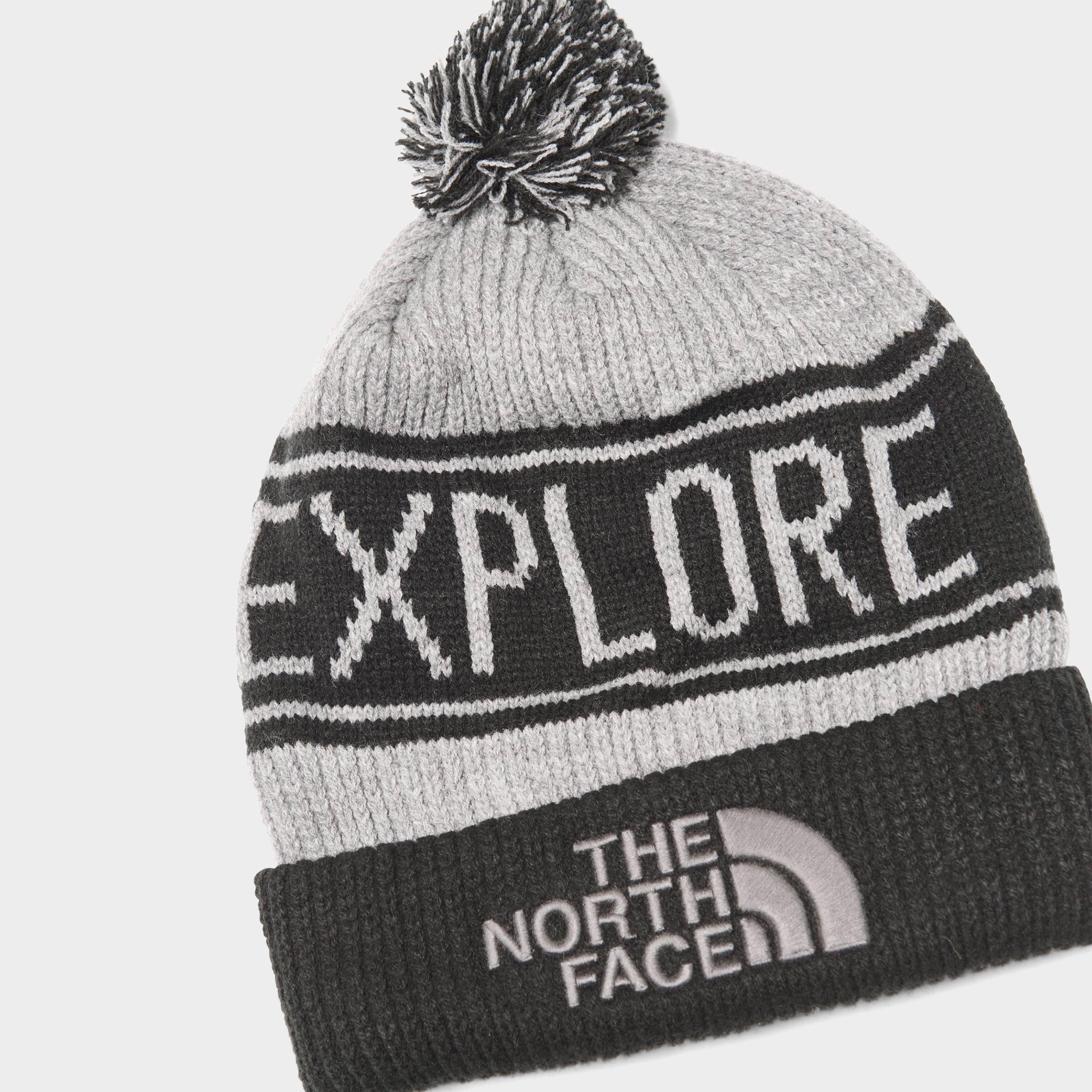 grey north face hat