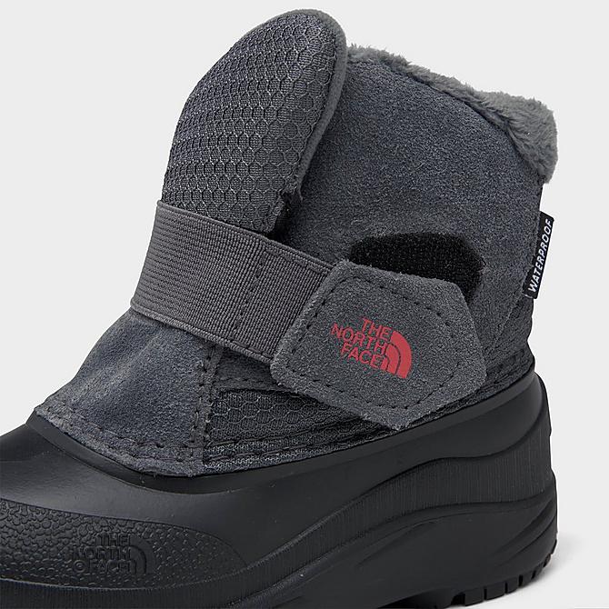 Front view of Kids' Toddler The North Face Alpenglow II Winter Boots in TNF Black/Zinc Grey Click to zoom