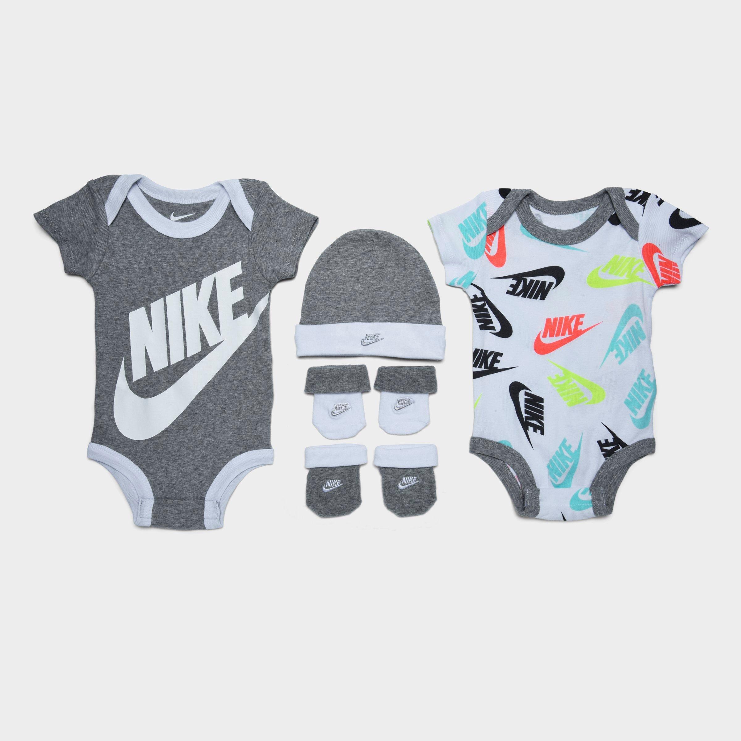 nike baby socks and hat