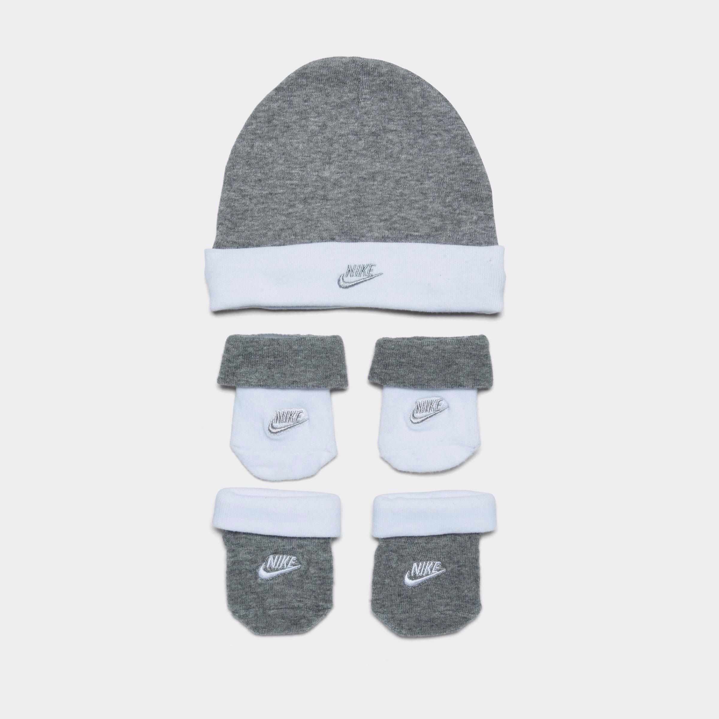 nike baby socks and hat