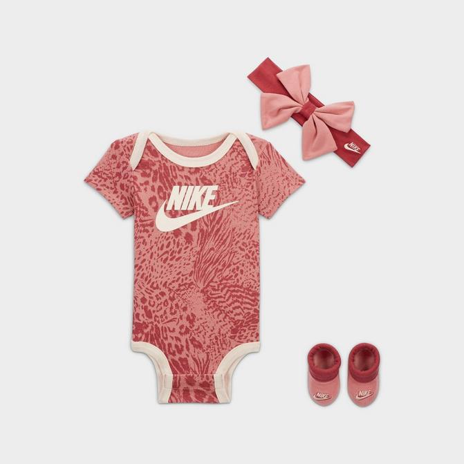 Nike baby girl clothes clearance on sale