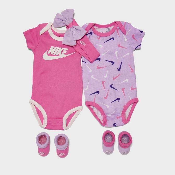 Nike 5-Piece Gift Set Baby 5-Piece Boxed Gift Set.