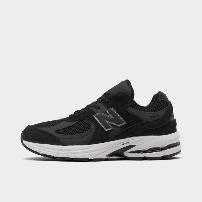 New balance shop boys black