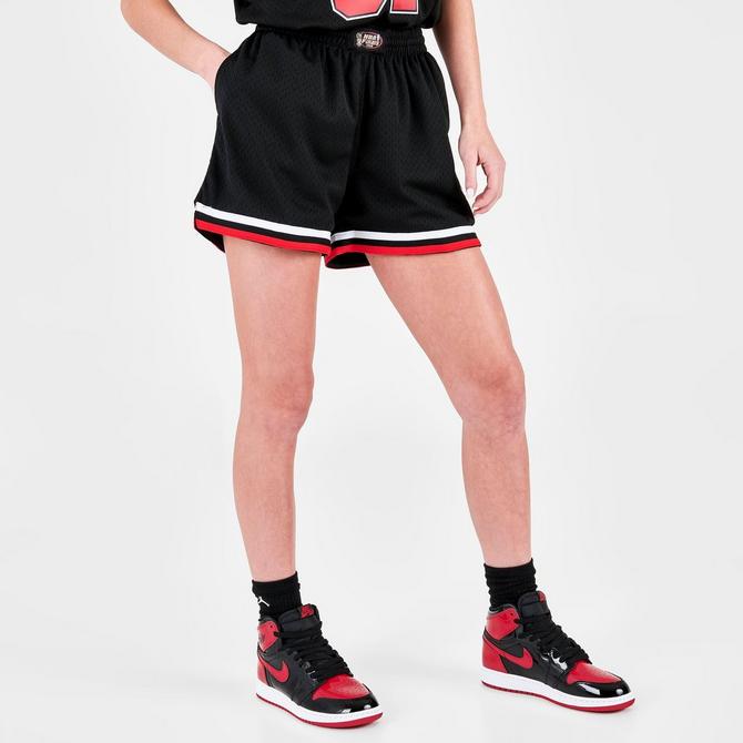 Mitchell & Ness Women's Chicago Bulls Jump Shot Shorts Black - Size 8 (S)