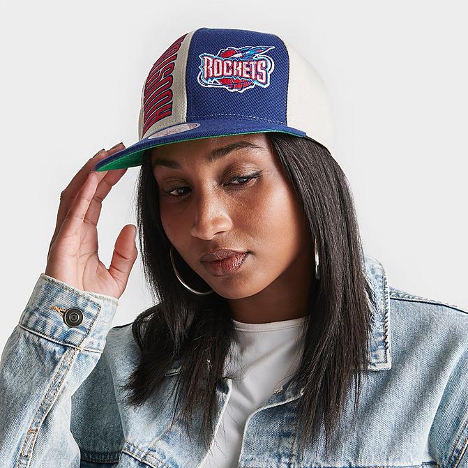 Right view of Mitchell & Ness Houston Rockets NBA Pop Panel Snapback Hat in White/Navy Click to zoom