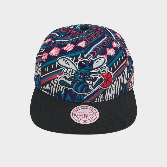 Shop Mitchell & Ness Charlotte Hornets Team Pin Snapback Hat  HHSS5149-CHOYYPPPPURP