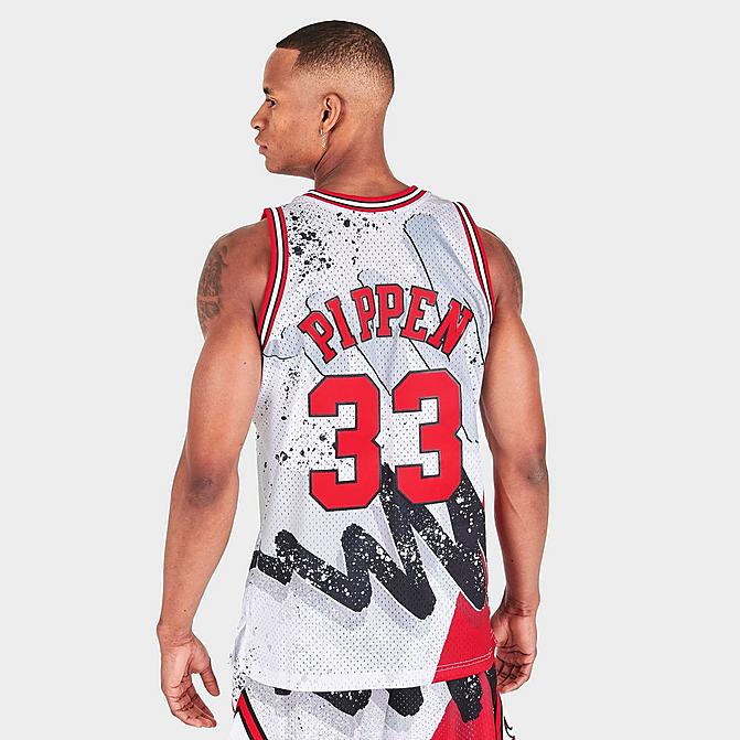 [angle] view of Men's Mitchell & Ness Chicago Bulls NBA Hyper Hoops Swingman Jersey in White/Black/Red Click to zoom