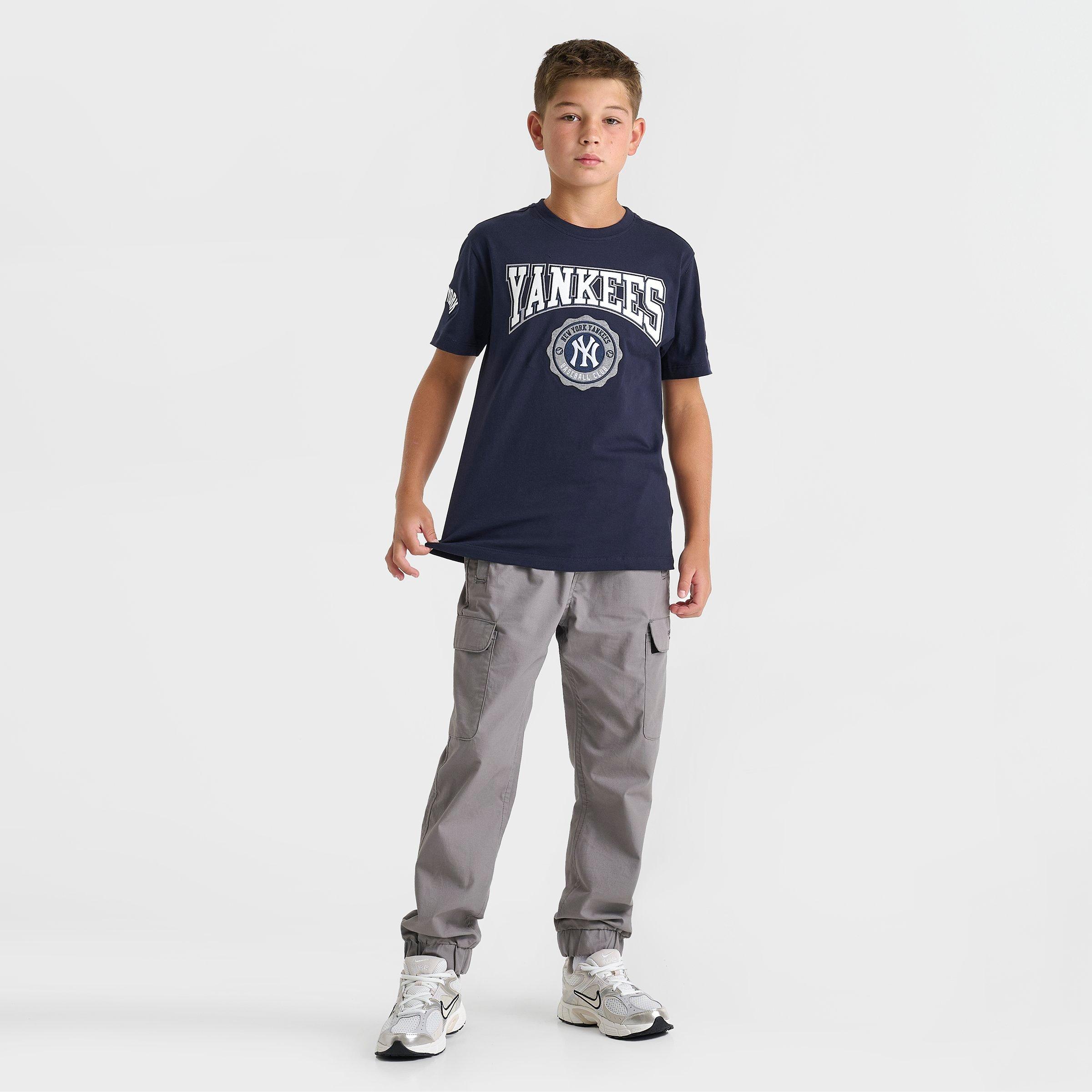Big Kids' Pro Standard New York Yankees MLB Emblem T-Shirt