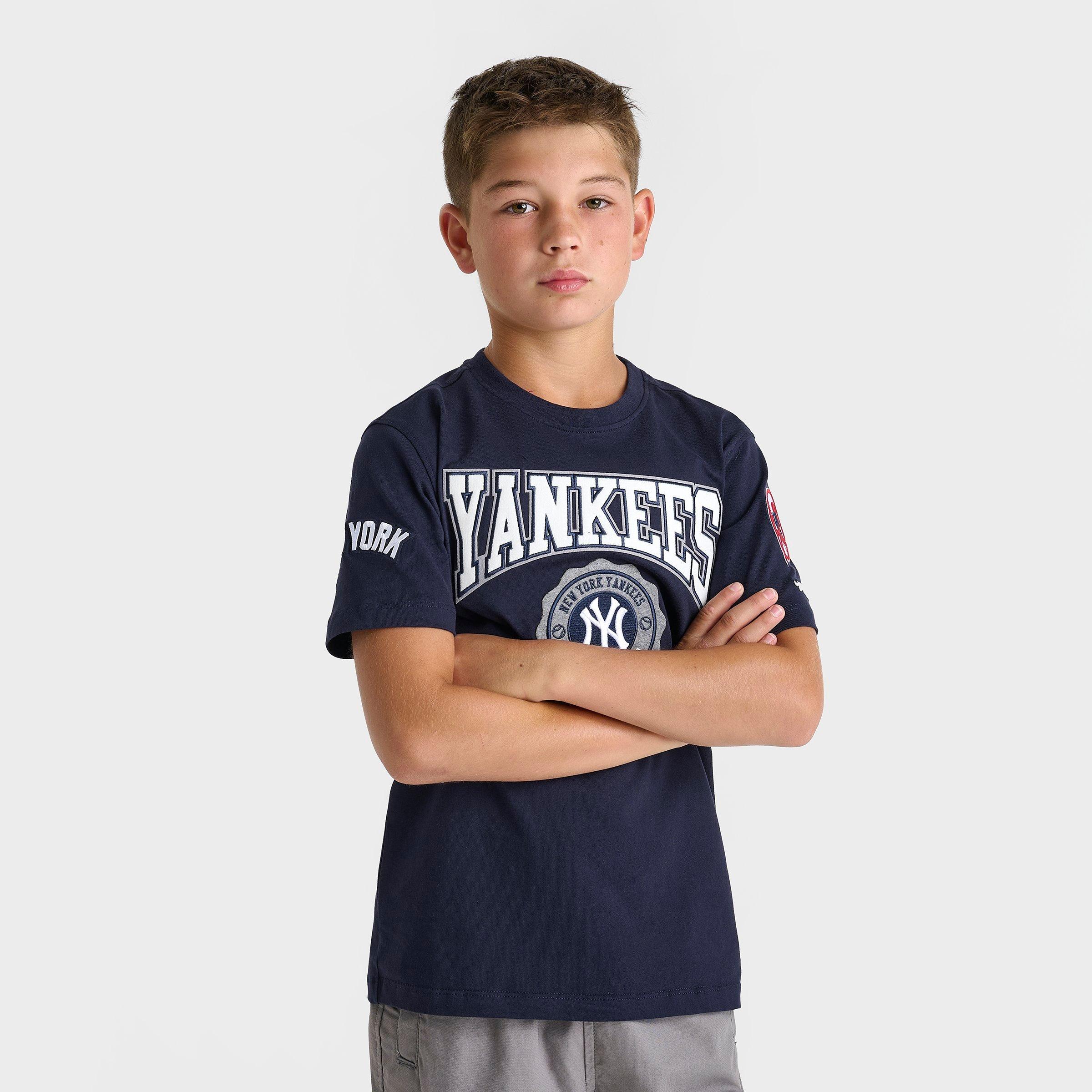 Big Kids' Pro Standard New York Yankees MLB Emblem T-Shirt