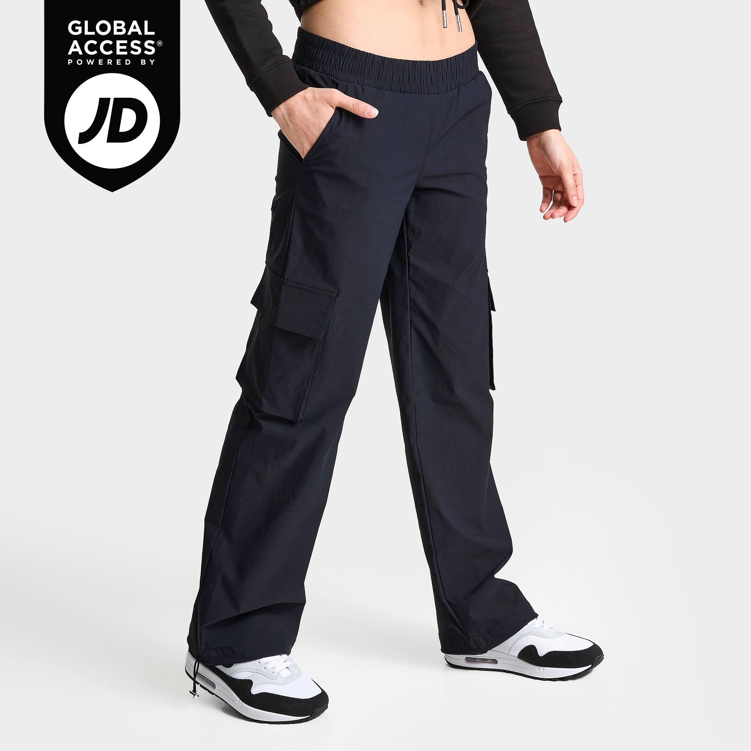 Juicy Couture Women's Bling Woven Cargo Pants in Black/Liquorice Size Medium